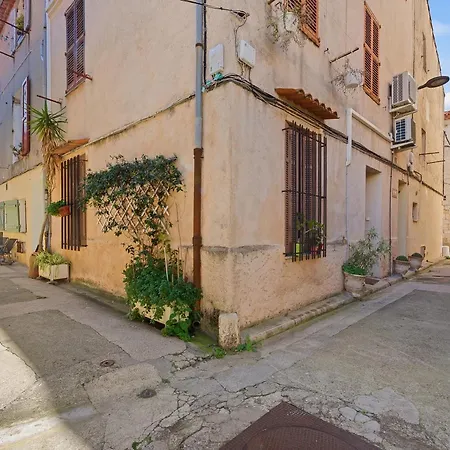 Appartement Robins Nest - Cocon Au Coeur Du Vieil *